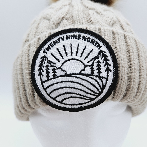 AJM | Twenty Nine North large patch pompom cable knit beanie toque winter hat - Picture 2 of 8